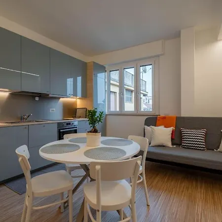 Chic In Nolo: Style And Comfort In ミラノ